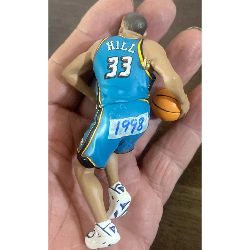 1998 Hallmark Keepsake GRANT HILL Ornament w/ Flair Showcase Card - DUKE PISTONS